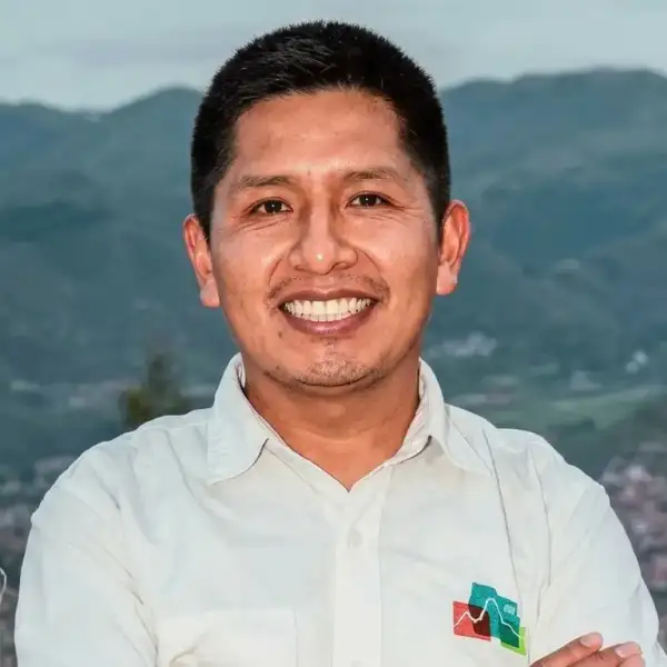 john-taqquere-guide-and-ceo-agency-travel-machu-picchu-tours
